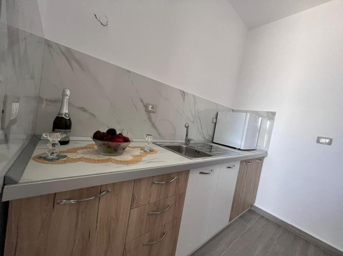 Fiori Rooms Vlorë エクステリア 写真