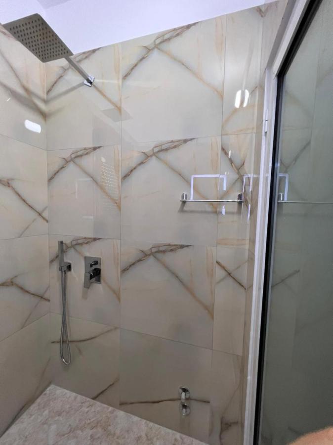 Fiori Rooms Vlorë エクステリア 写真
